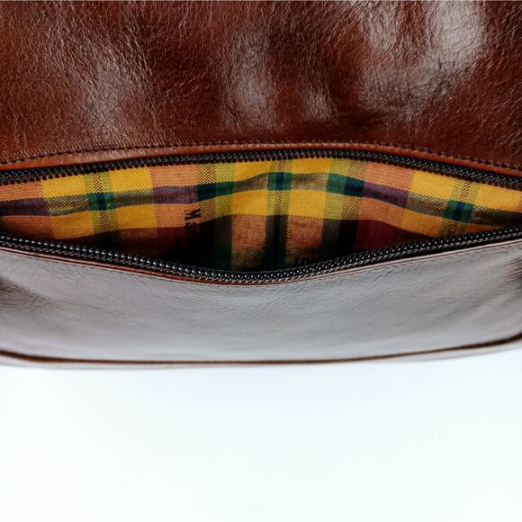 Marino Orlandi Italy VTG Large Smooth Brown Leather Shoulder Bag Brass Hardware - Picture 10 of 11